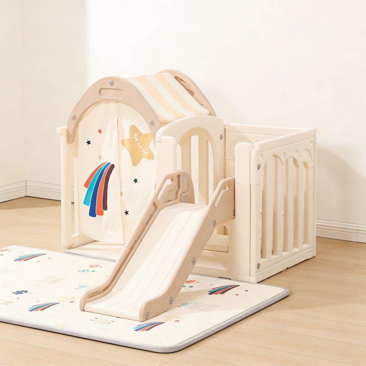 Beige speelhuisje voor kinderen met glijbaan en speelmat voor kinderen binnen en buiten