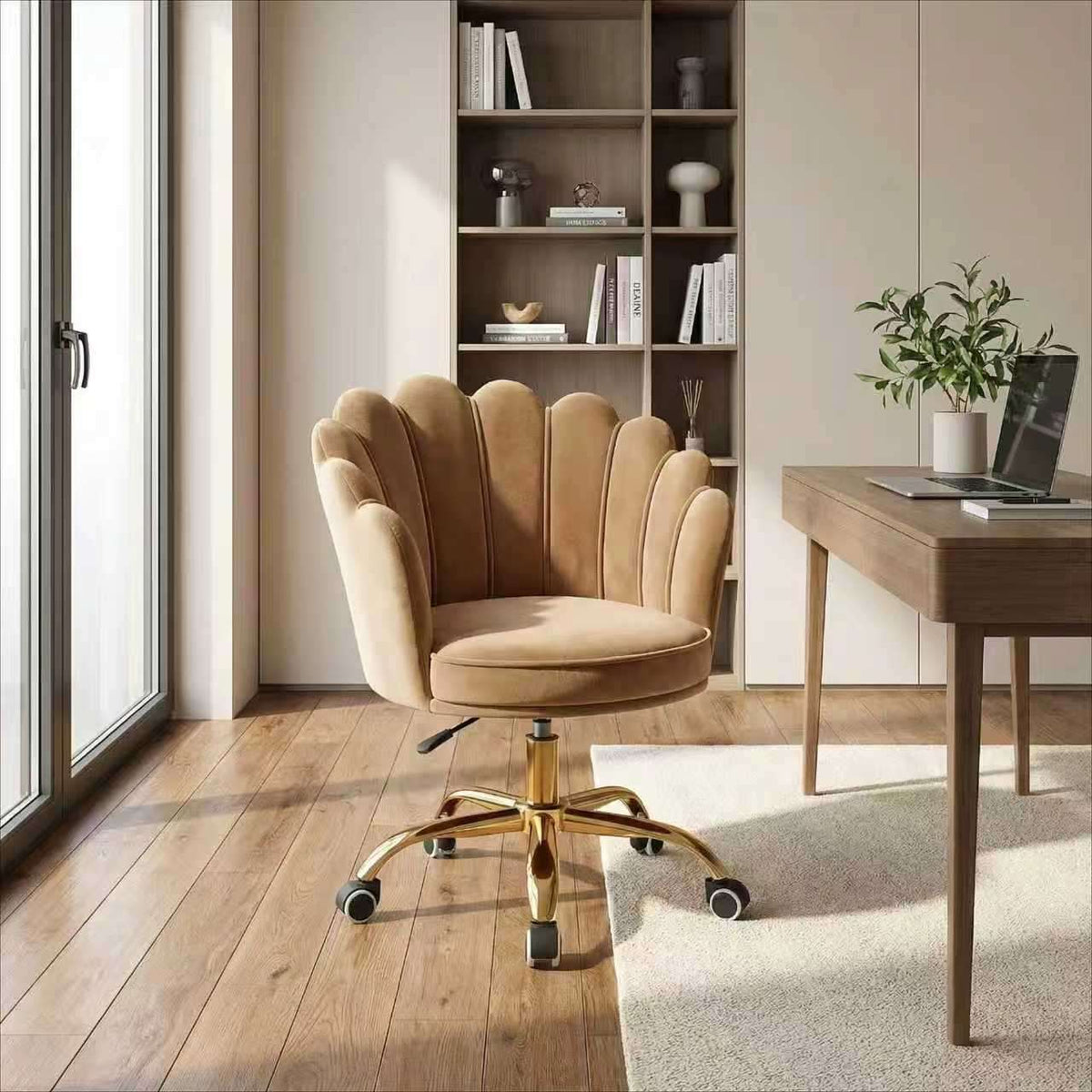 Velvet Schelp Bureaustoel lichtbruin met goudkleurig onderstel en verstelbare zithoogte